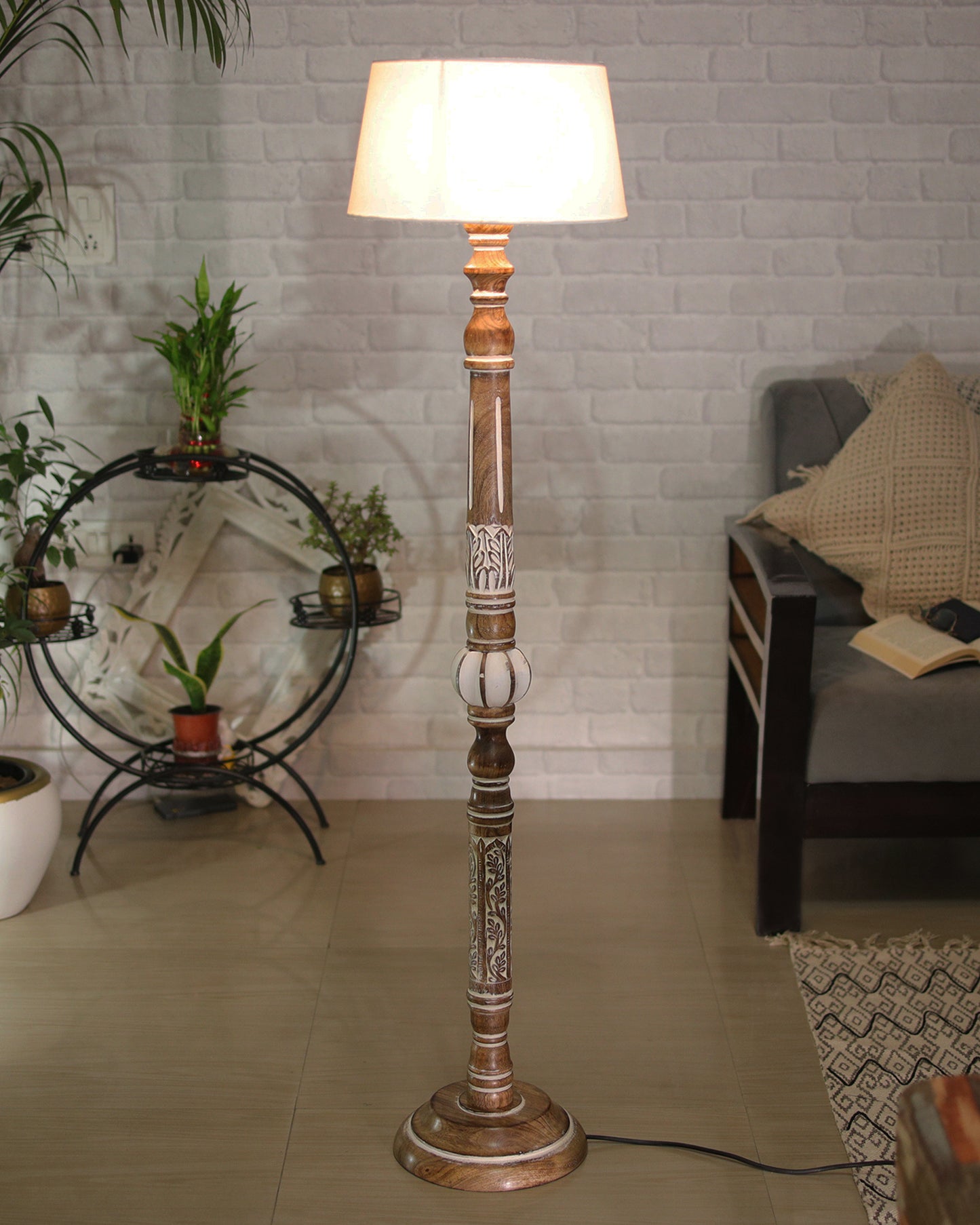 Royal Carving Antique white finish wooden floor lamp with Beige Fabric Lamp Shade