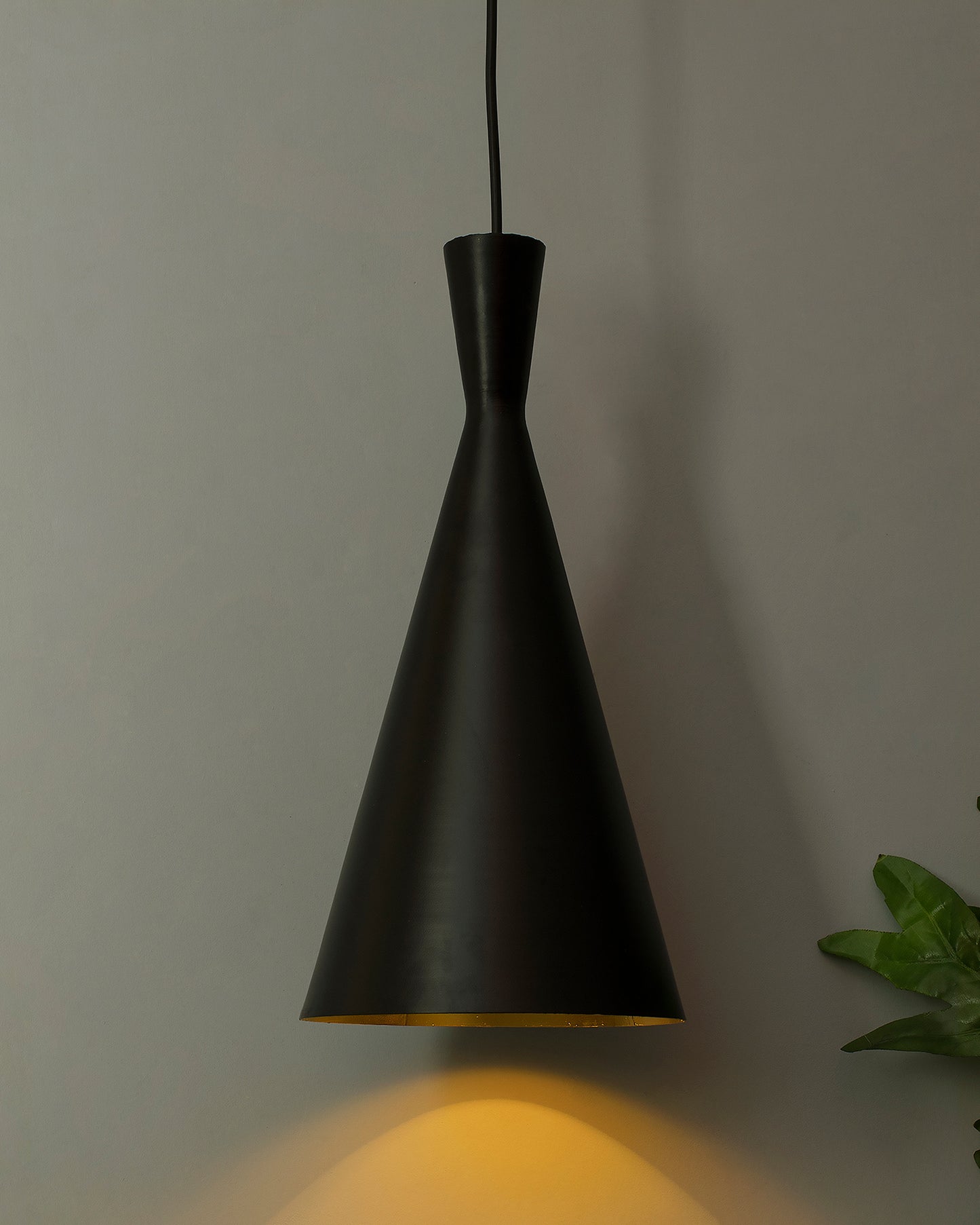 Black Metal Medium Inverted Cone Hanging Light, E26/27 Nordic pendant lamp, Modern kitchen, bedroom, living room ceiling lamp