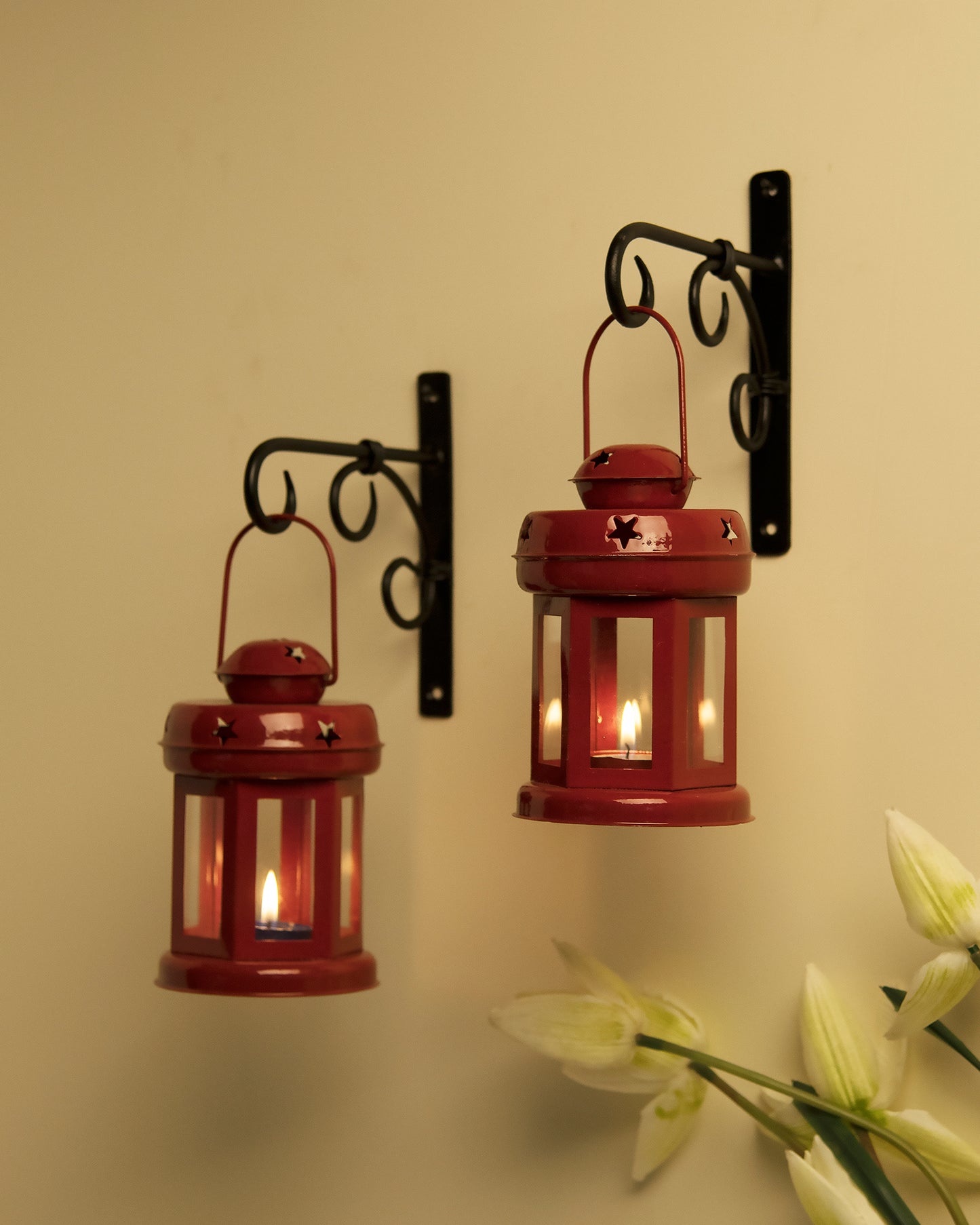 Wall Star Light Decorative Metal Lantern Indoor/Outdoor Hanging Lantern, Set of 2 Designer Candle Tealight Holder with Wall Hook