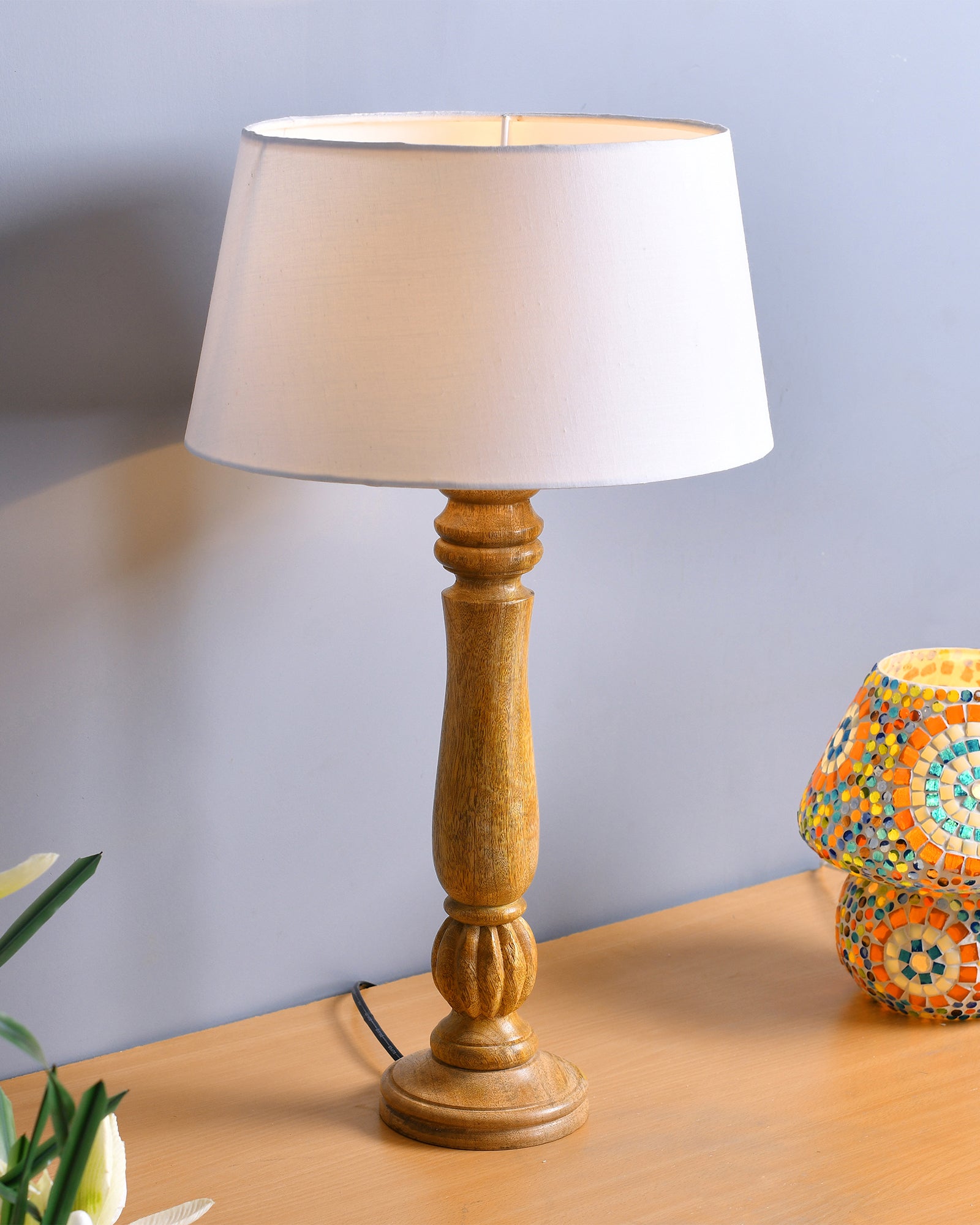 Classic Victorian Natural Wood Table Lamp With Shade – Homesake.in