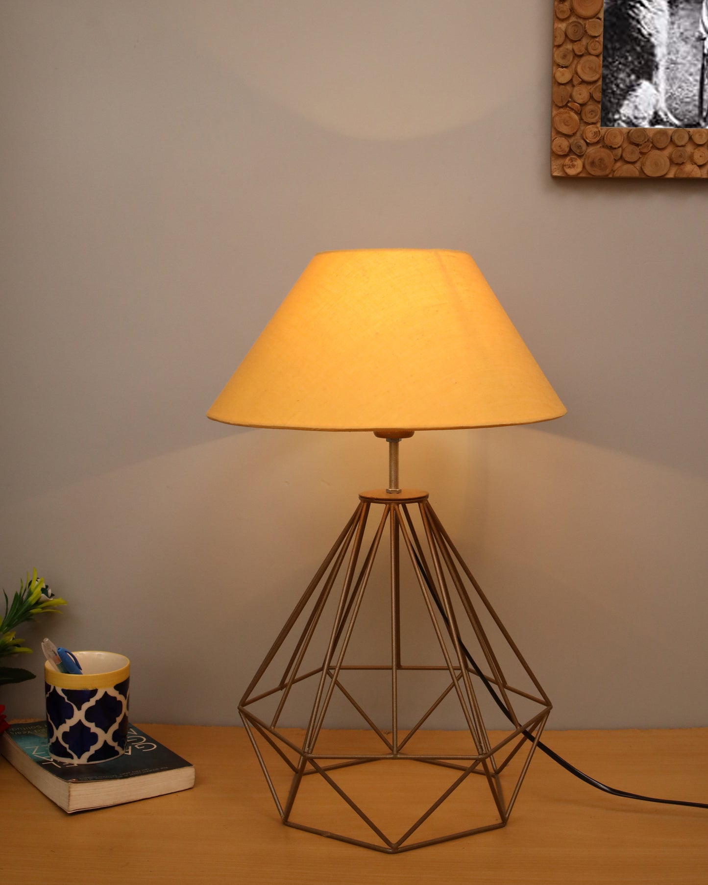 Modern Farmhouse Metal Diamond Desk Table Lamp with Light Bulb Decorative Bed Table Side Golden Light