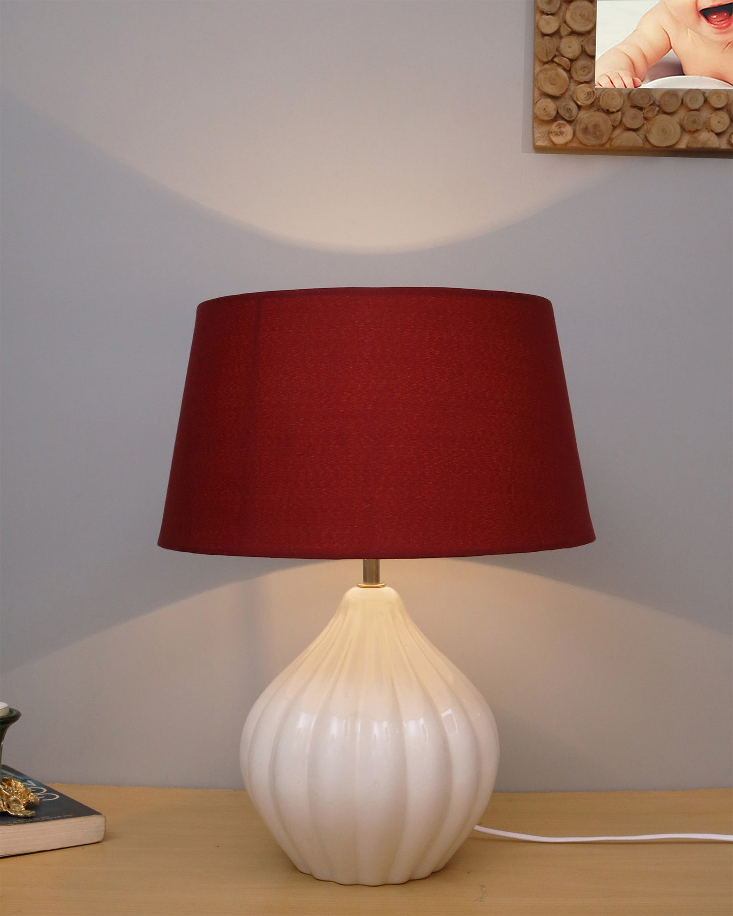 Home Traditional Ribbed Strip Pattern Ceramic Table Lamp For Living Room Table Desk Lamp With Shade