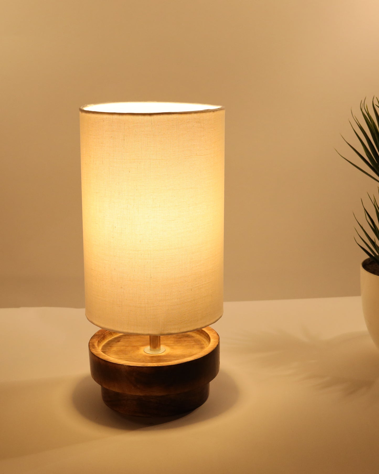 Modern Zen Wooden Lampshade Nightstand Lamps, Antique Base E27 Creative Reading Bedside Lamps Ideal for Bedroom, Concentric