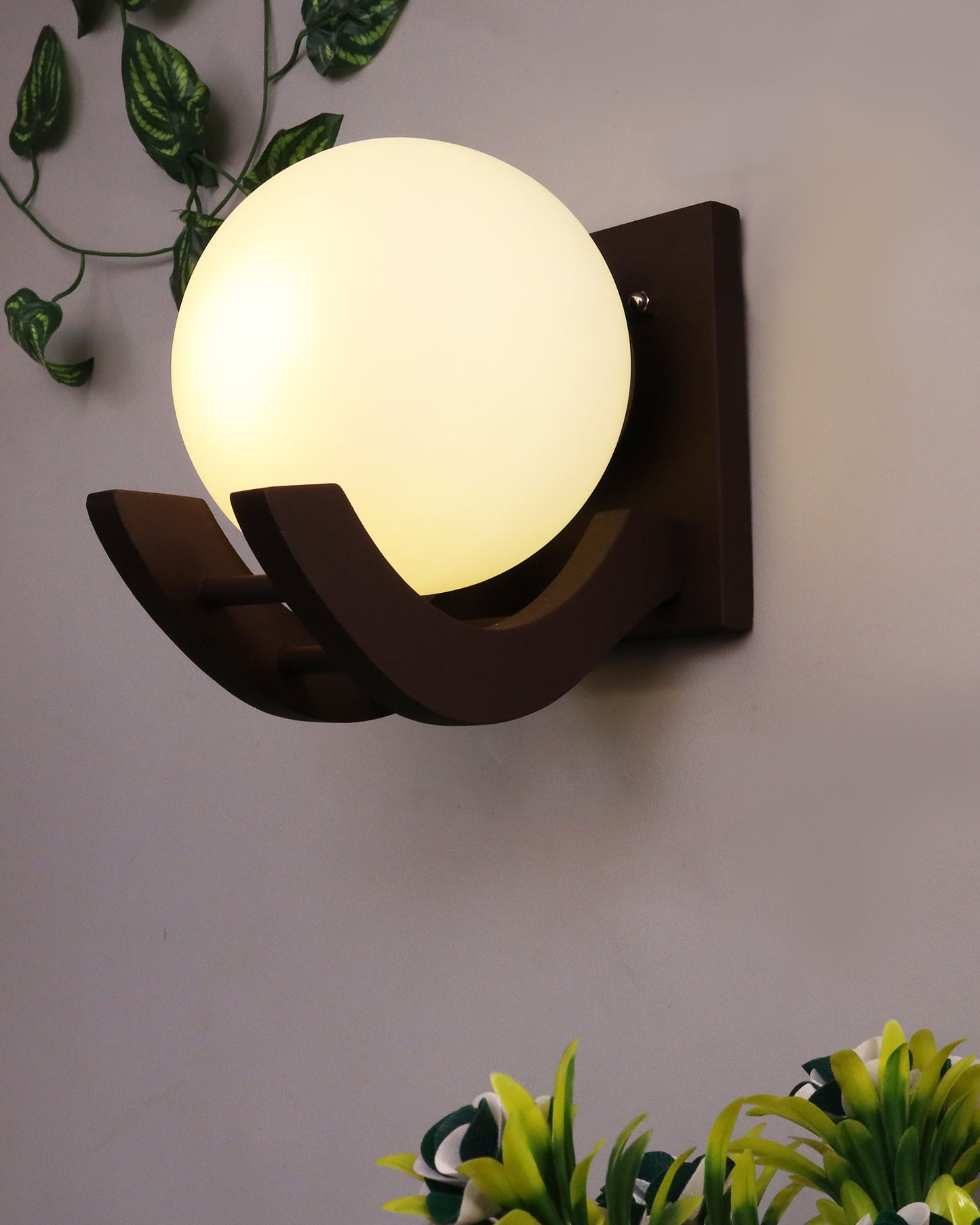 Brown & White Wood Gooseneck zedo Wall Lamp , Pack of 1