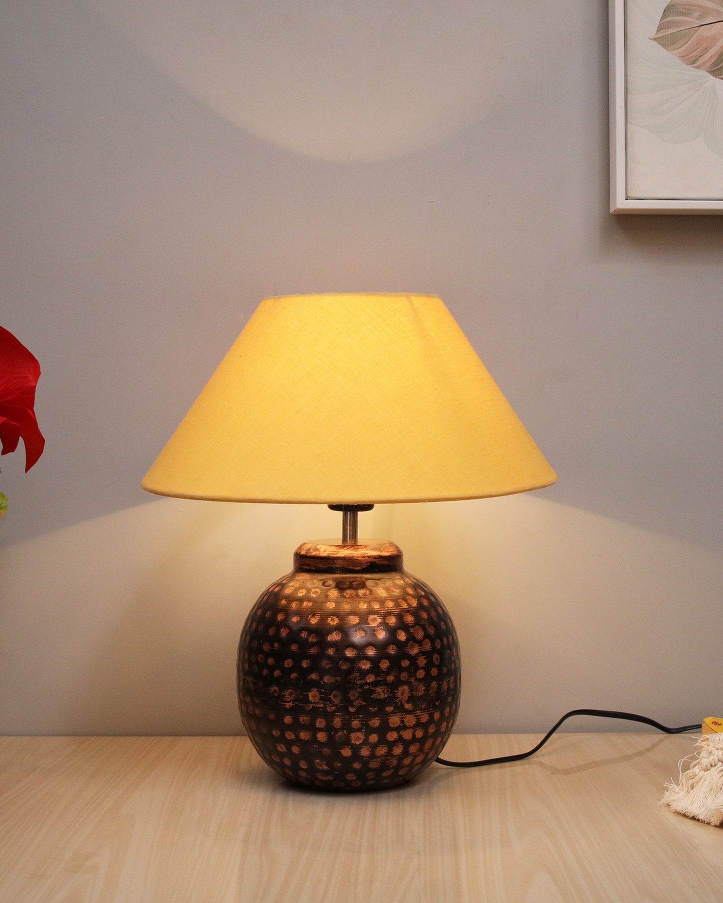 Ginger Jar,Antique Table Lamp Hammered Oil-Rubbed Bronze Metal Linen Shade for Living Room Family Bedroom