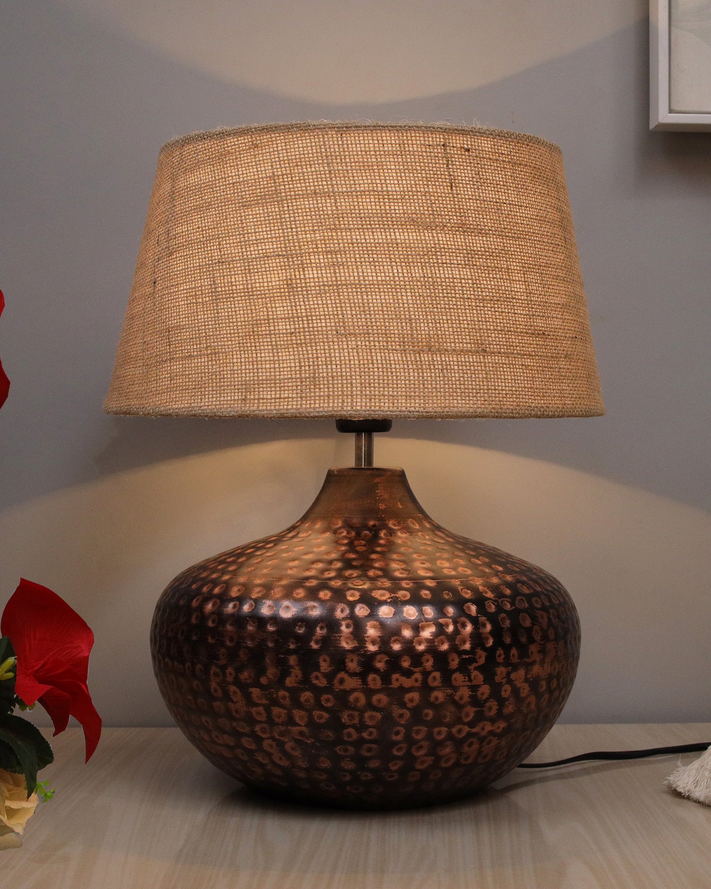 Gourd Metal Antique Hammered Oil-Rubbed Bronze Table Lamp Linen with Jute Shade