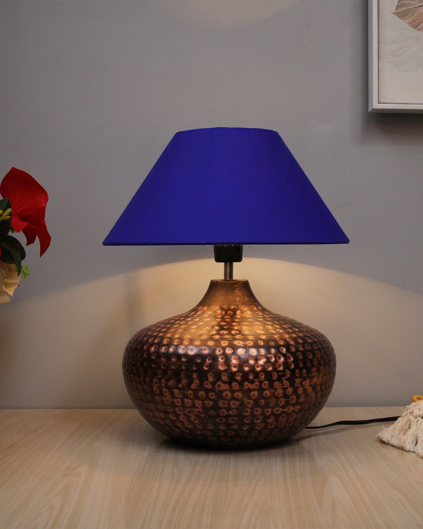Gourd Metal Antique Hammered Oil-Rubbed Bronze Table Lamp Linen with Jute Shade
