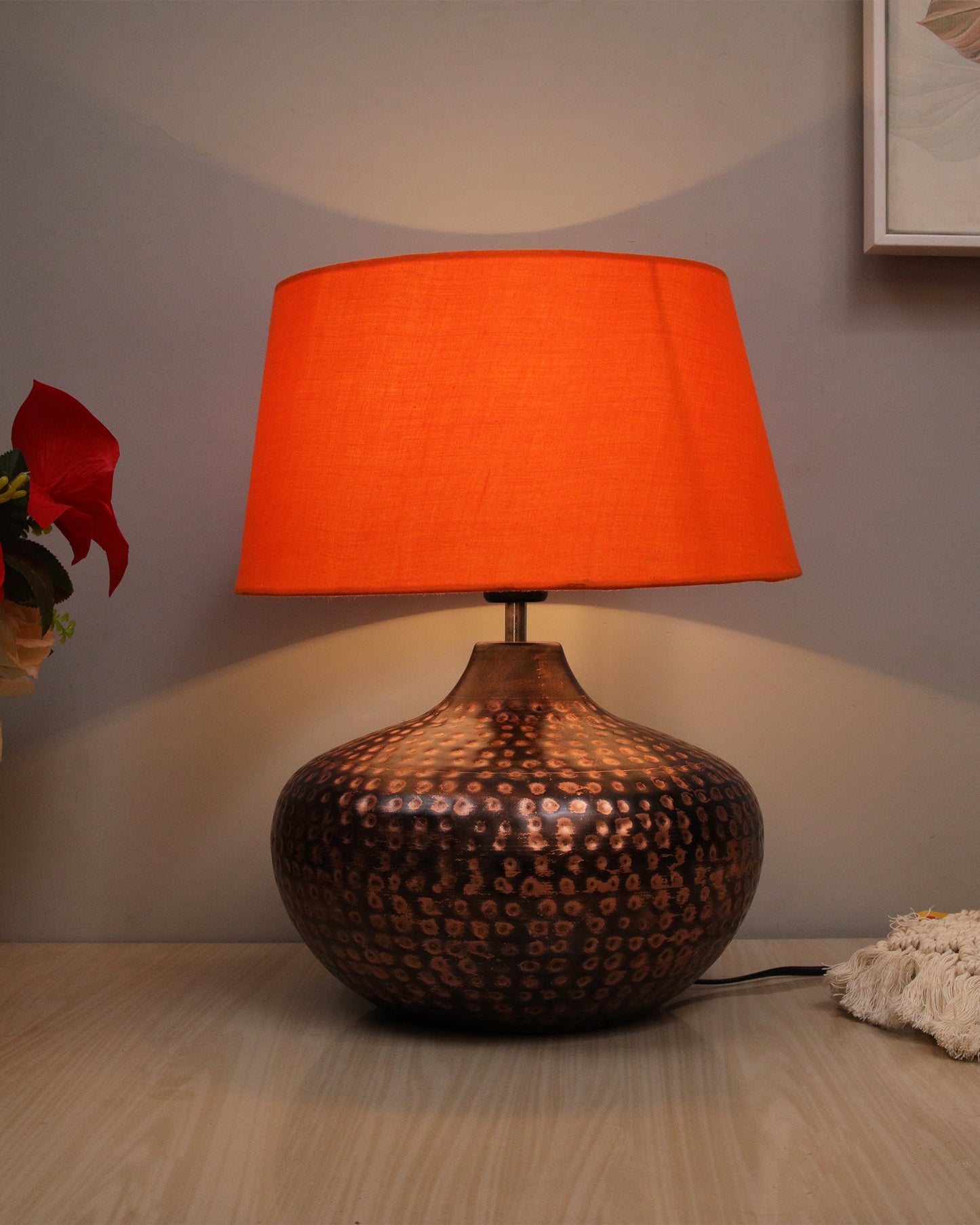 Gourd Metal Antique Hammered Oil-Rubbed Bronze Table Lamp Linen with Jute Shade