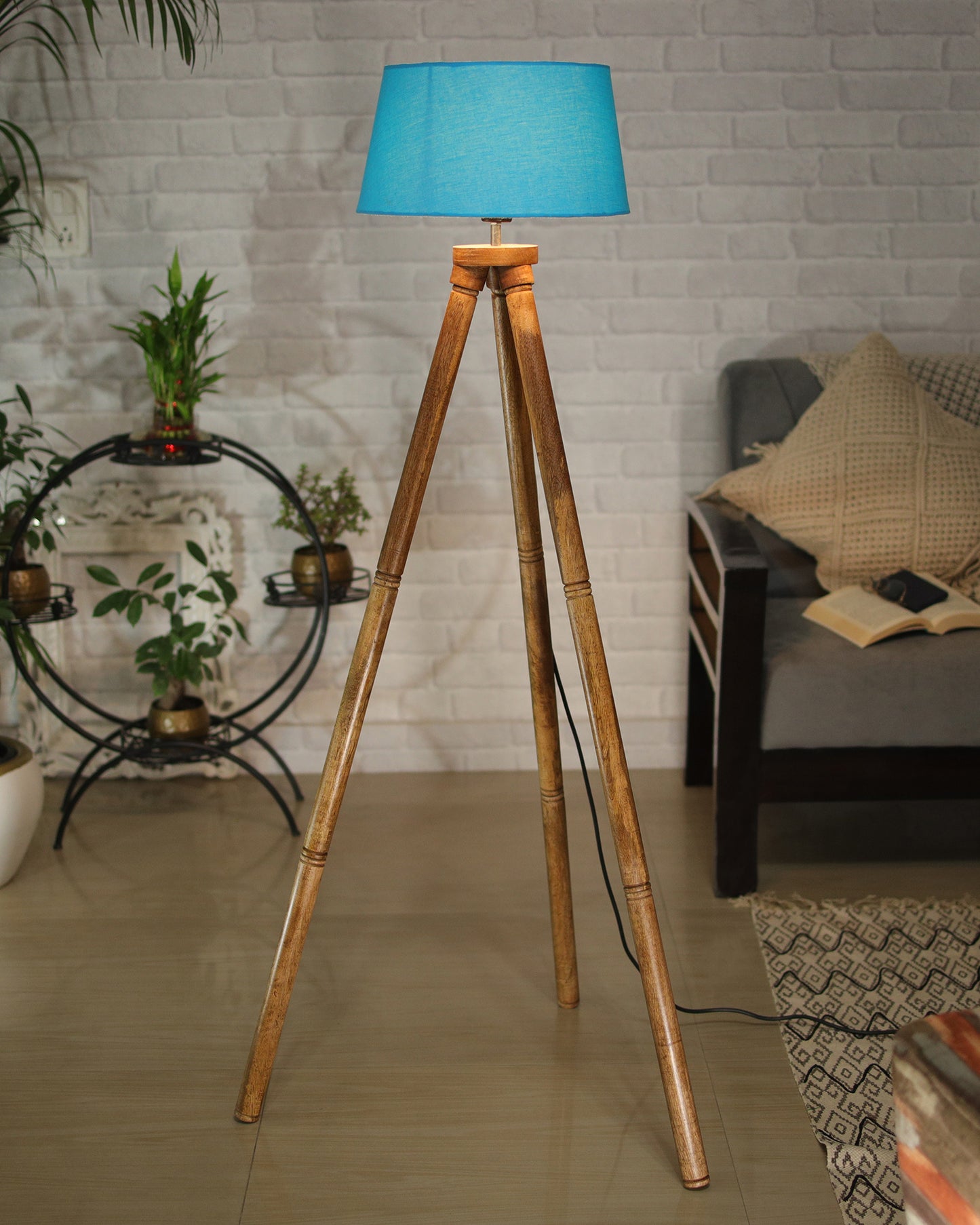 Wood Tripod Floor Lamp, Mid Century Standing Lamp, E27 Lamp Base, With shade Modern Design Floor Reading Lamp for Living Room Bedroom, Study Room and Office