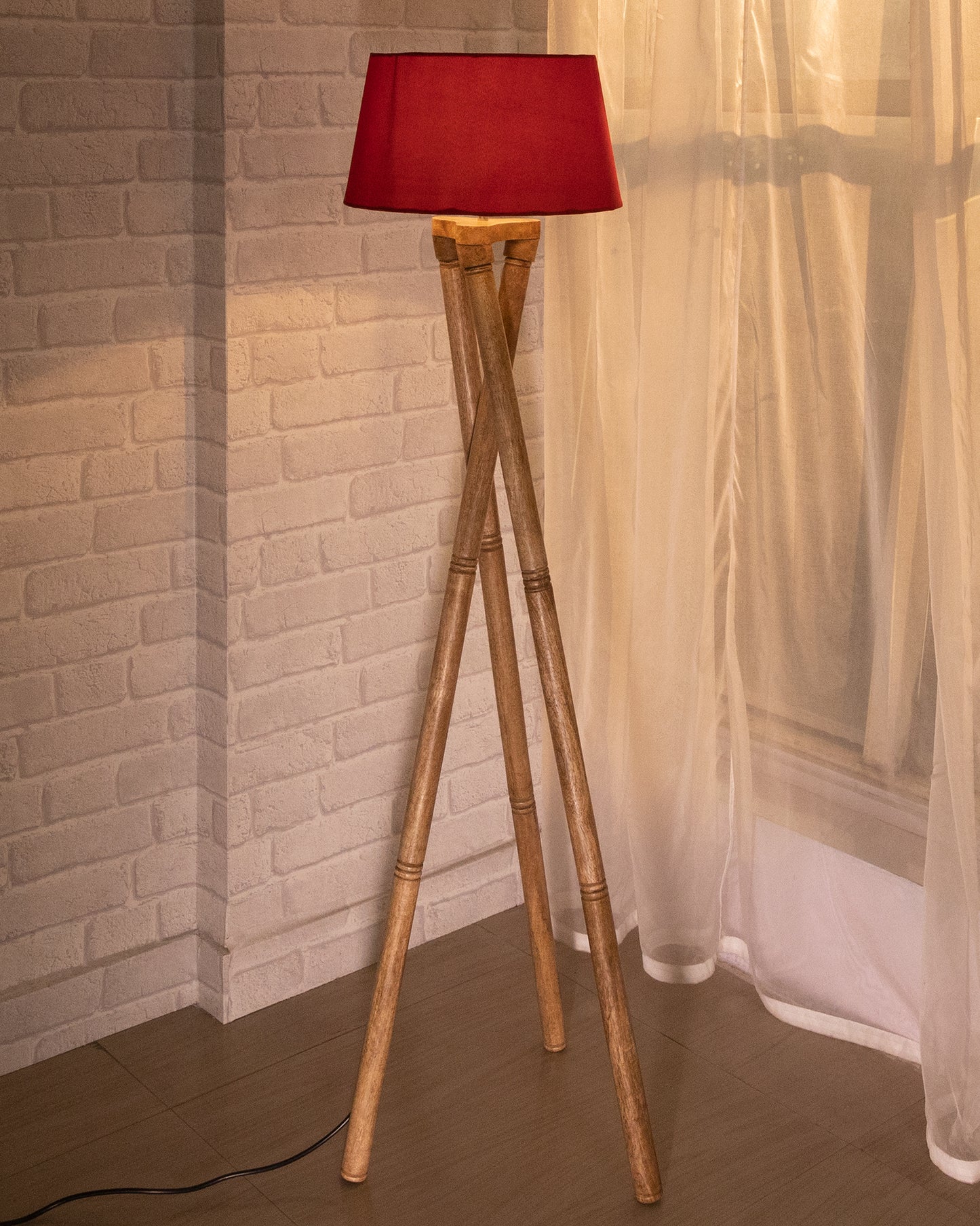Cross-leg Wood Tripod Floor Lamp, Mid Century Standing Lamp, E27 Lamp Base, With Shade Modern Design Floor Reading Lamp for Living Room Bedroom, Study Room and Office