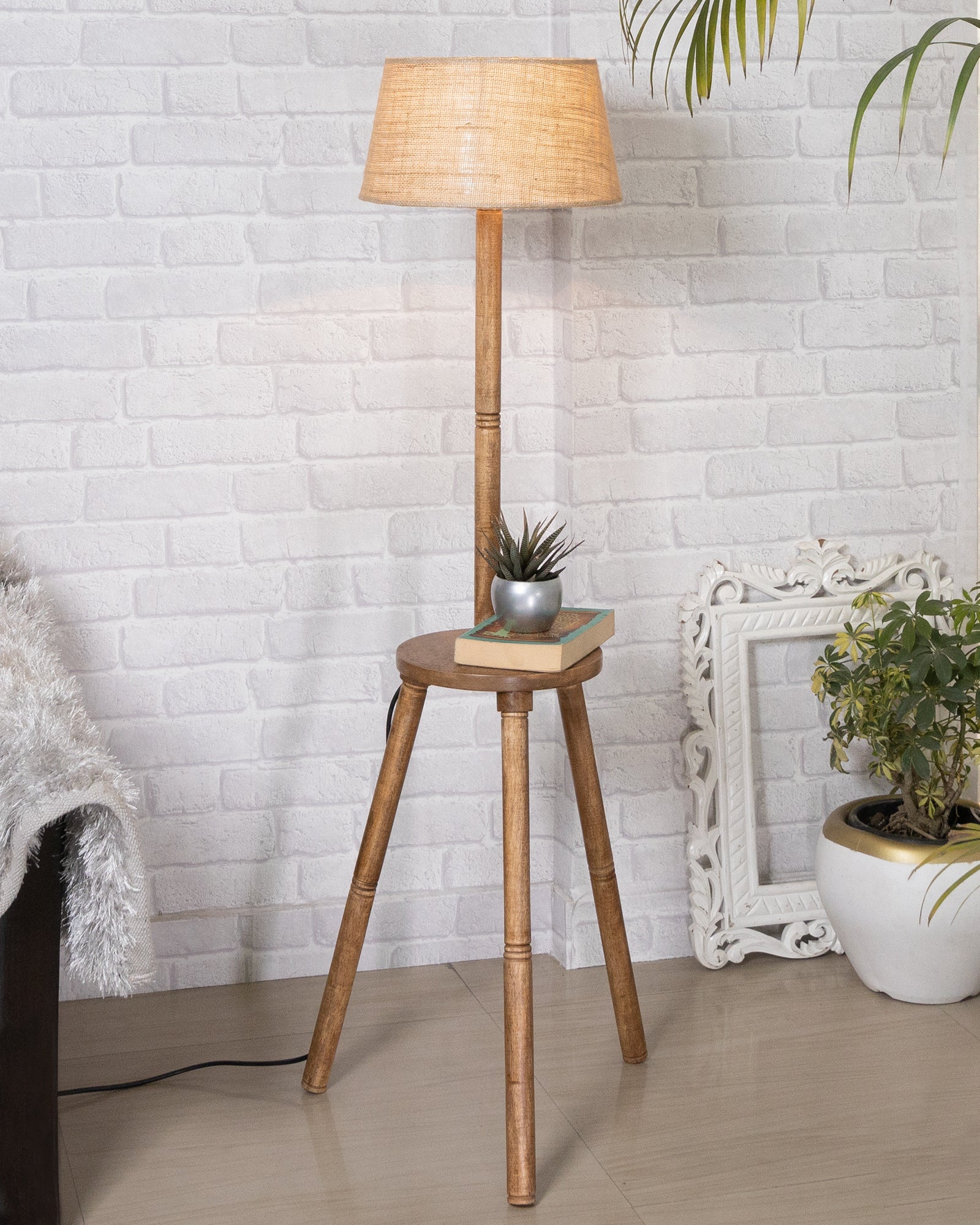 Table,Tripod Wooden Floor Lamp, Mid Century Standing Lamp, E27 Lamp Base, With Shade Modern Design Floor Reading Lamp for Living Room Bedroom, Study