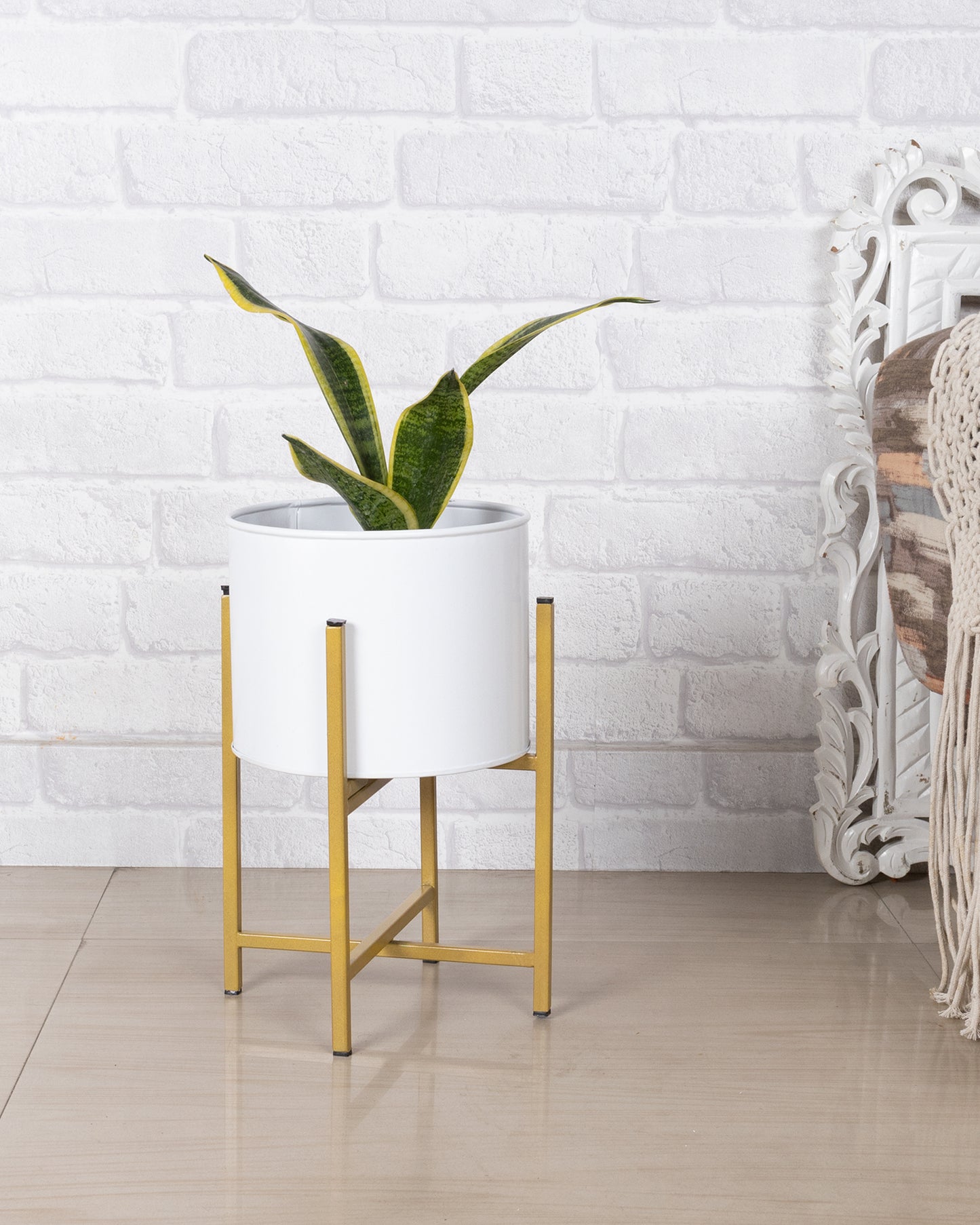 11" Mid Century Golden Modern Medium Planter with Stand, with Black Pot, Plant Holder for Indoor Snake Plants Flowers