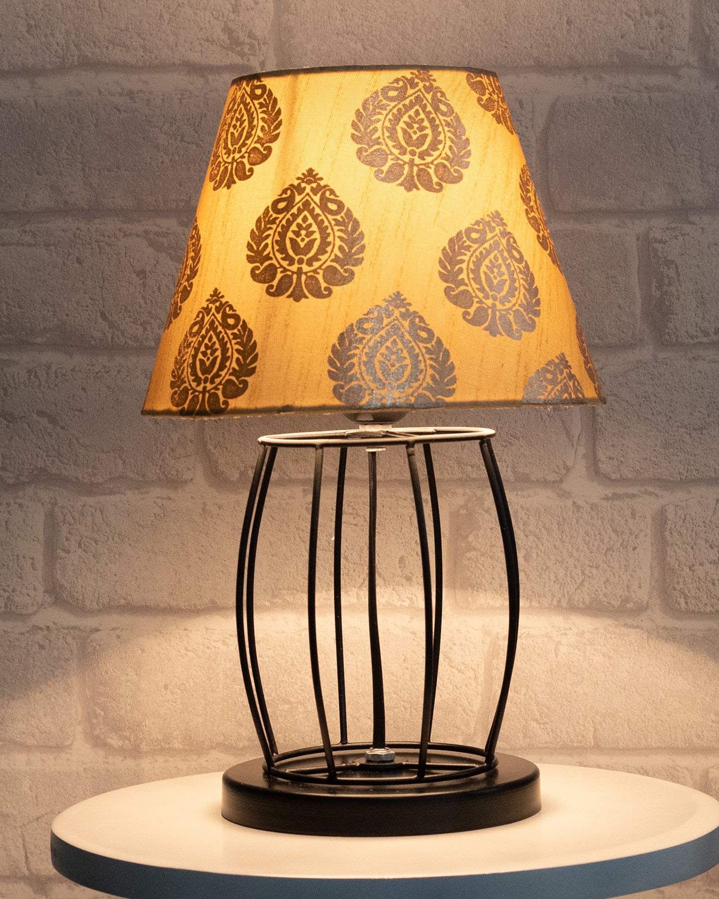 Modern Table Lamp, Metal Wire Cage Base Modern Fabric Lampshade for Home Office Cafe Restaurant,