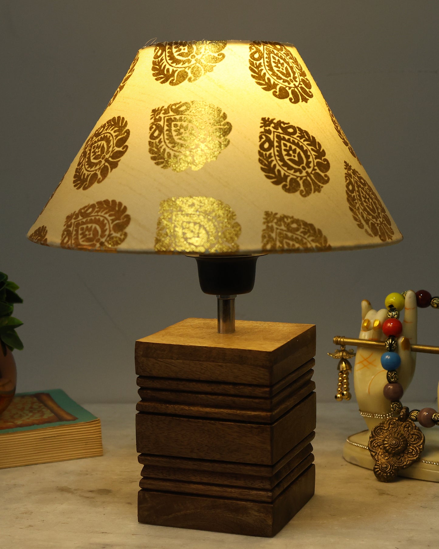 Wood Table Lamp, Modern Base Fabric Lampshade for Home Office Cafe Restaurant, Rib Cube