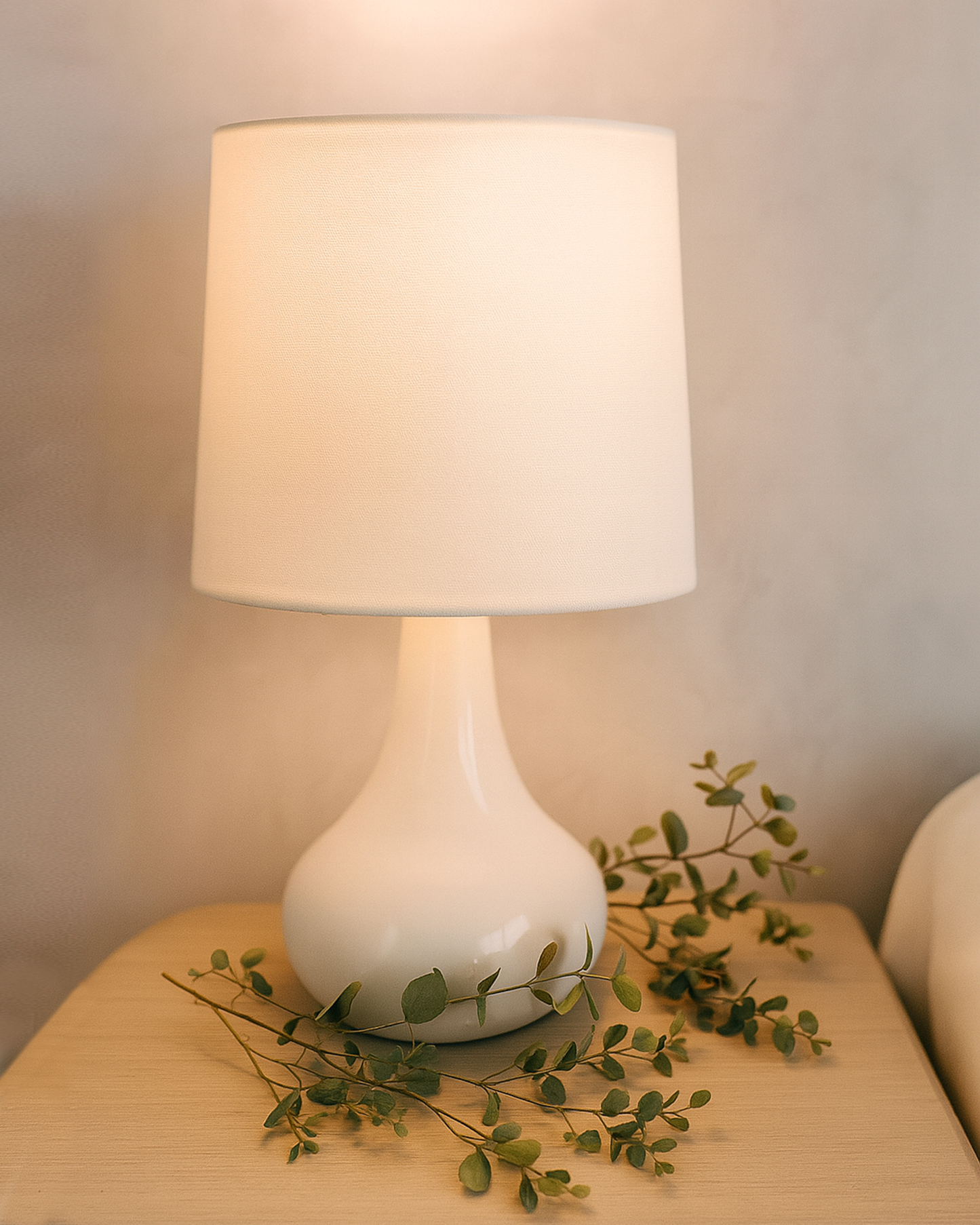 Modern Small Ceramic Table Lamp With Fabric Shade Classic Bedside Desk lamp