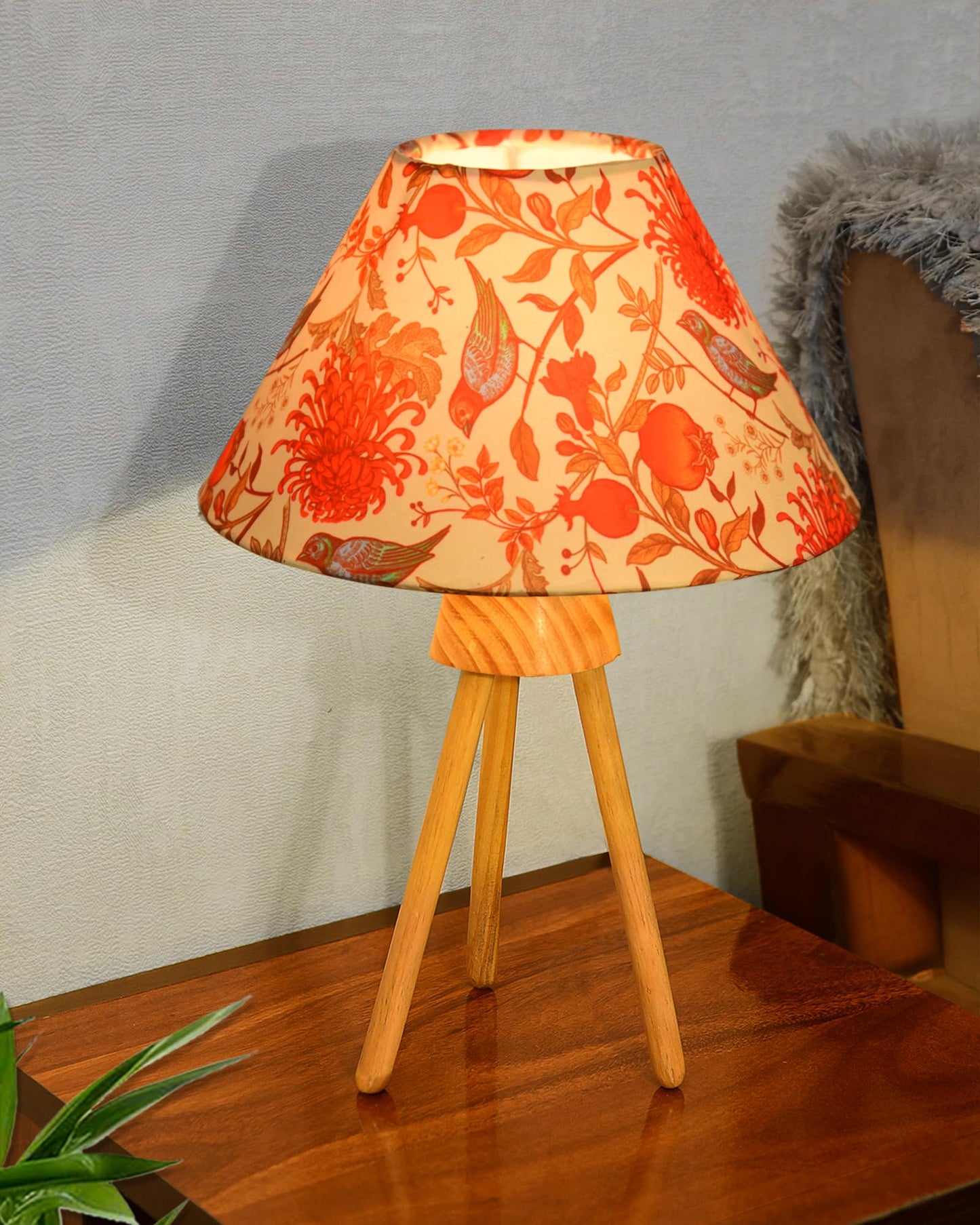 Wood Tripod Small Table Lamps, Rustic Antique Dimmable Bedside Lamp with Linen Lampshade, Nightstand Lamp for Nursery, Bedroom, Kid Room, Living Room,