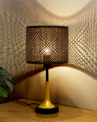 Rustic Farmhouse Metal Table Lamp Fabric Shade for Bedroom Living Room House Home Bedside Nightstand Office Family, Dual Color Trumpet Bell, Jute Cone