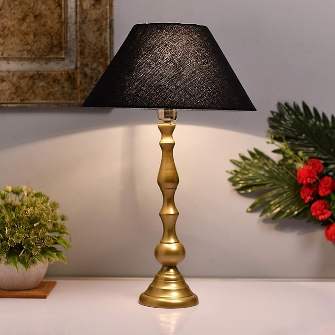 Teardrop gold brushed lamp with shade
