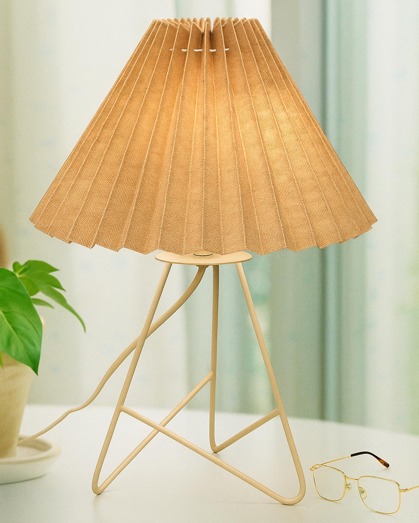 Retro Down to the Wire Metal Table Lamp with Fabric Shade, Bedside Lamp Gift Housewarming Home Living Room, Pleated shade