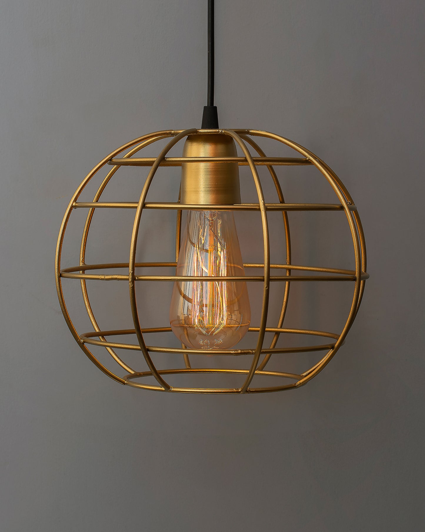 Golden Edison Filament hanging Classic Sphere, E27 hanging ceiling light for LED/filament bulb, decorative urban retro lighting