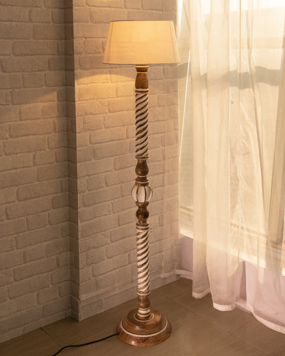 Classic Twister Antique white finish wooden floor lamp