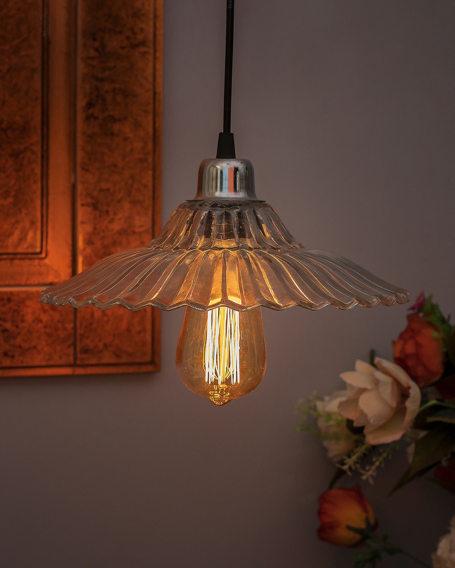 Homesake 40W Pendant Light Classic Ribbed Glass, Antique Gold Metal Hanging Ceiling LED Filament Light (Transparent)