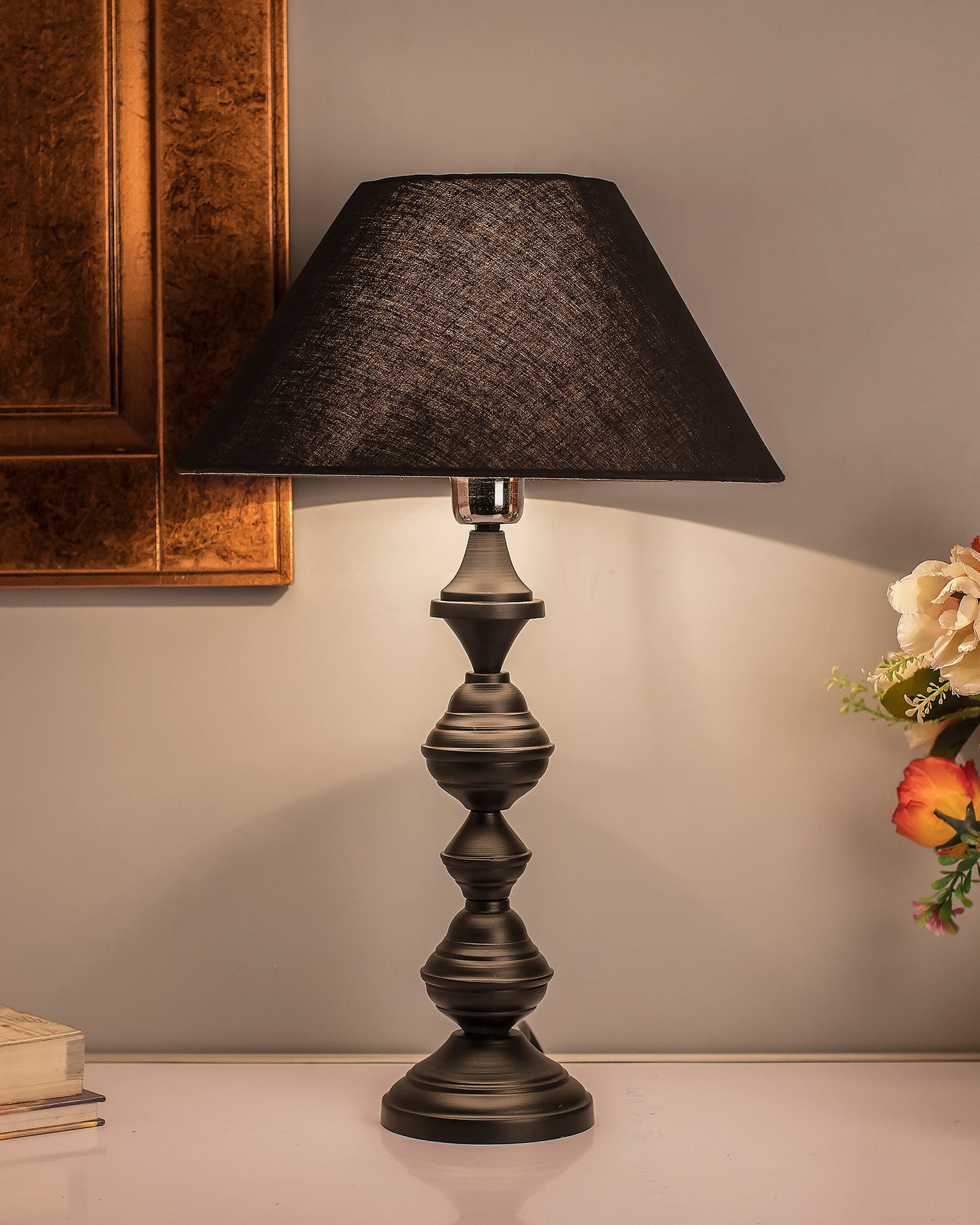 Nordic waterdrop matt black table lamp with shade