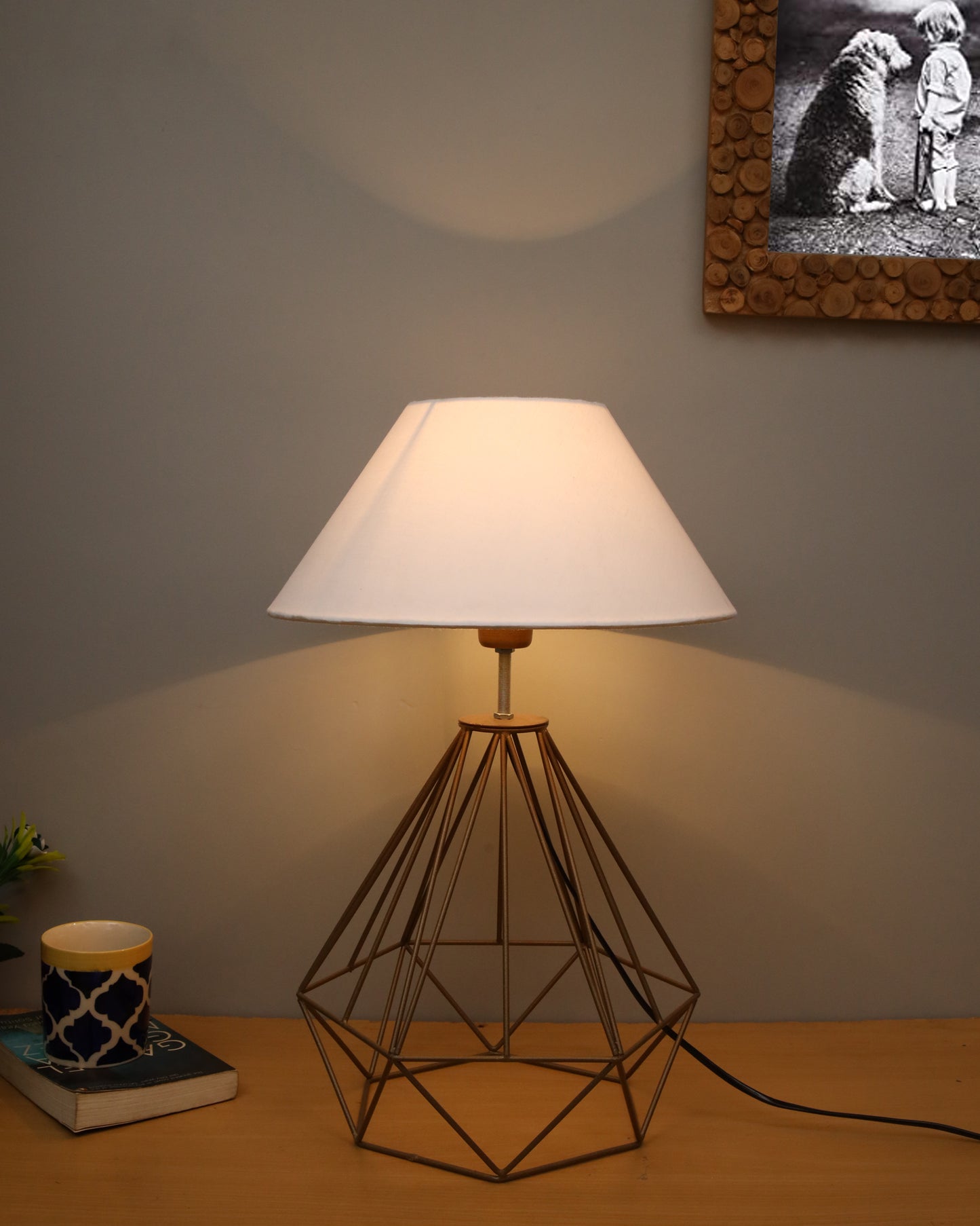 Modern Farmhouse Metal Diamond Desk Table Lamp with Light Bulb Decorative Bed Table Side Golden Light