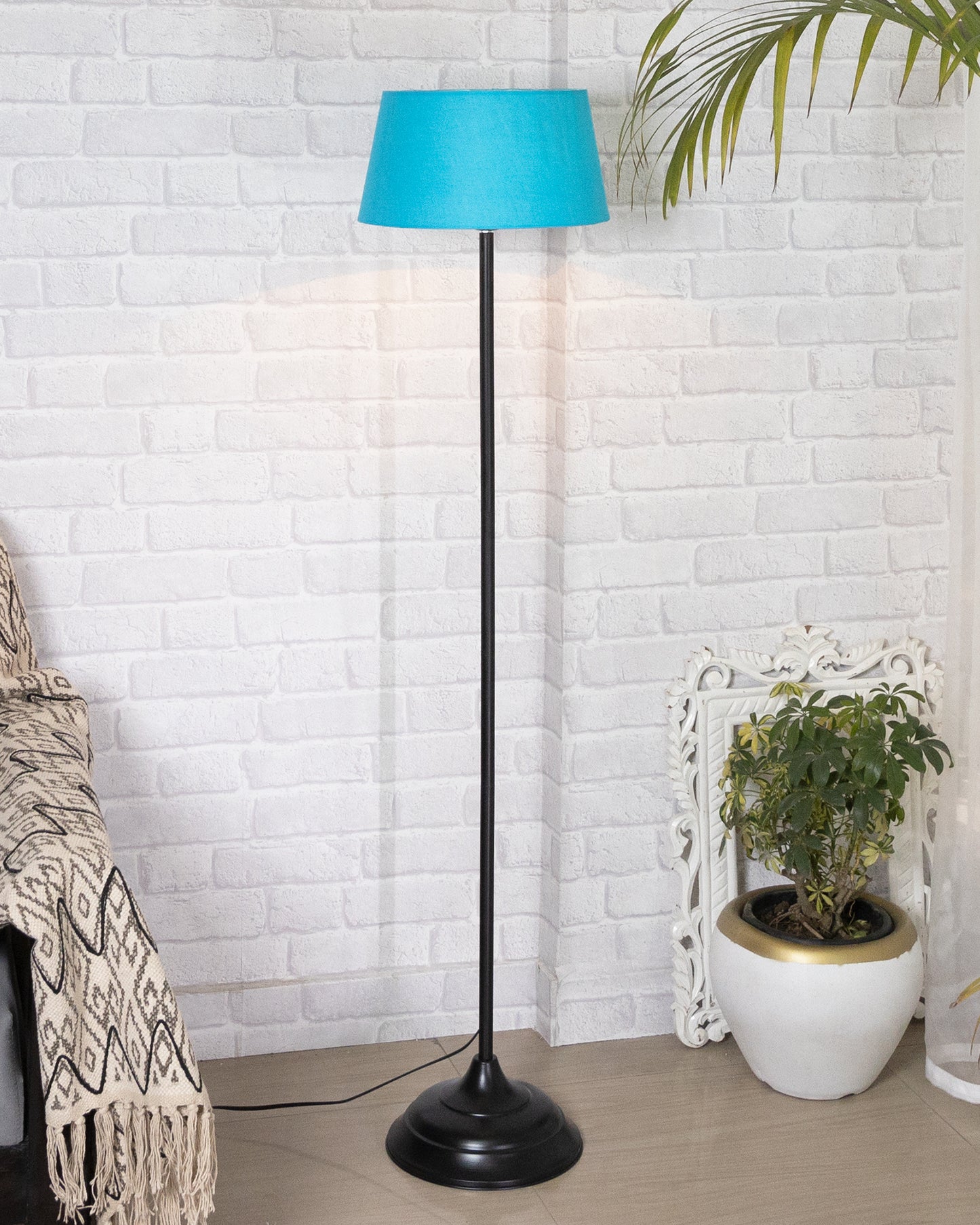 Contemporary Metal Floor Lamp,Contemporary Minimalist Standing Floor Light with Iron Legs,E27 Lamp Base,Modern Design Standing Light for Living Room,Study Room and Bedroom, Straight