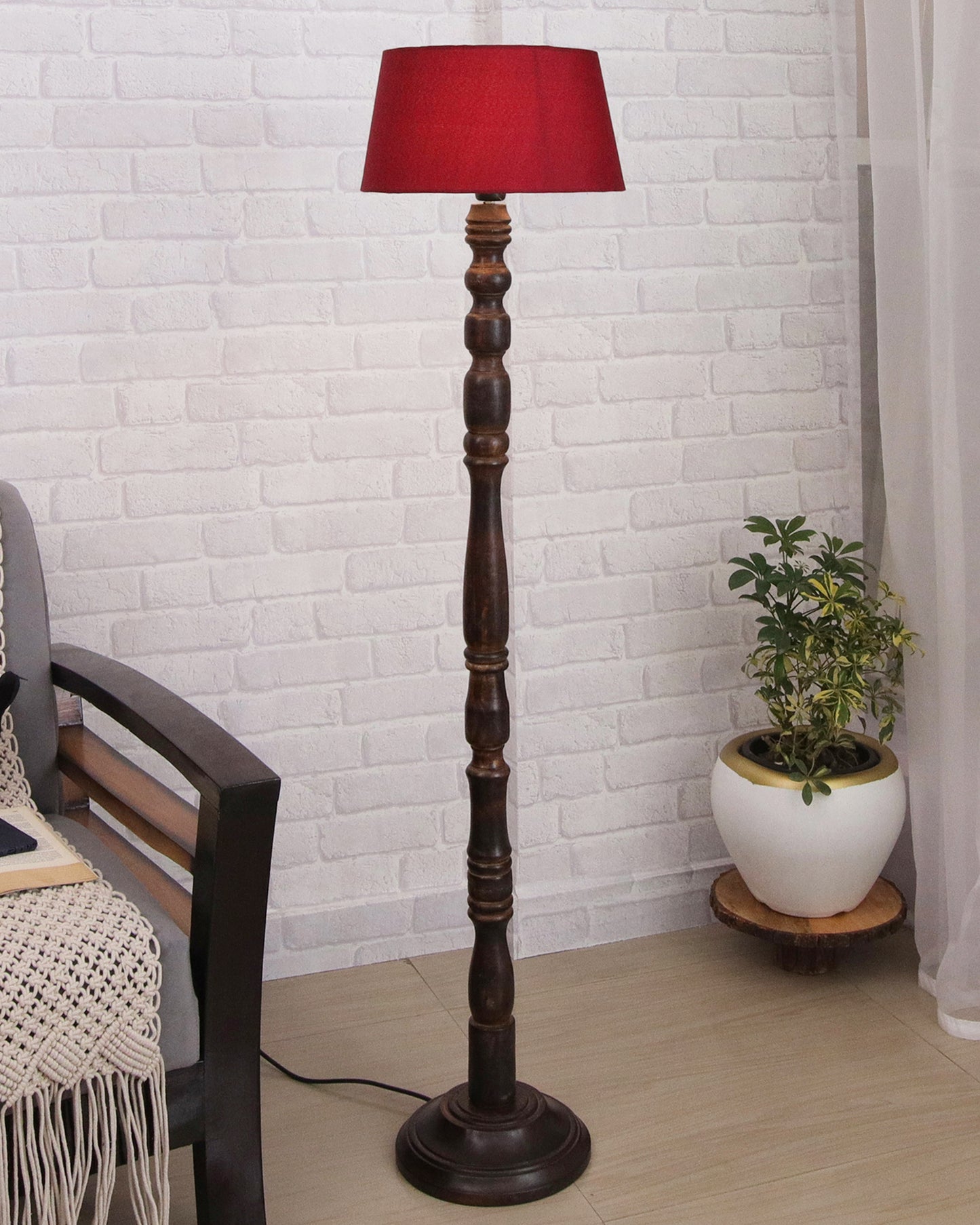Classic Rustic Eclipse Black Finish Wooden Floor Lamp with Shade