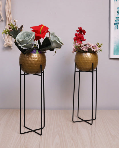 Metal Hammered Plant Pot with Stand, Set of 2 |Golden Decorative Modern Indoor Planter | Office Desk Pot with Black Metal Stand for Orchids Herbs Cacti Succulents