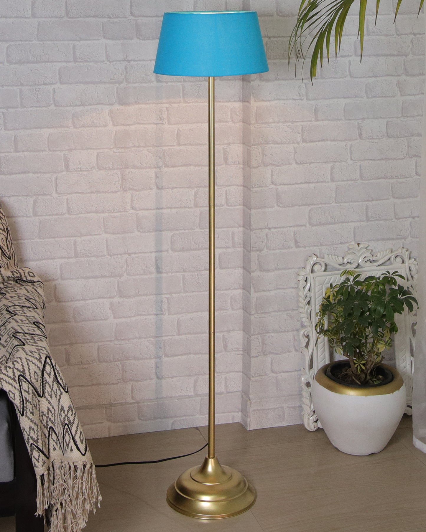 Contemporary Metal Floor Lamp,Contemporary Minimalist Standing Floor Light with Iron Legs, E27 Lamp Base, Modern Design Standing Light for Living Room,Bedroom,Antique Gold