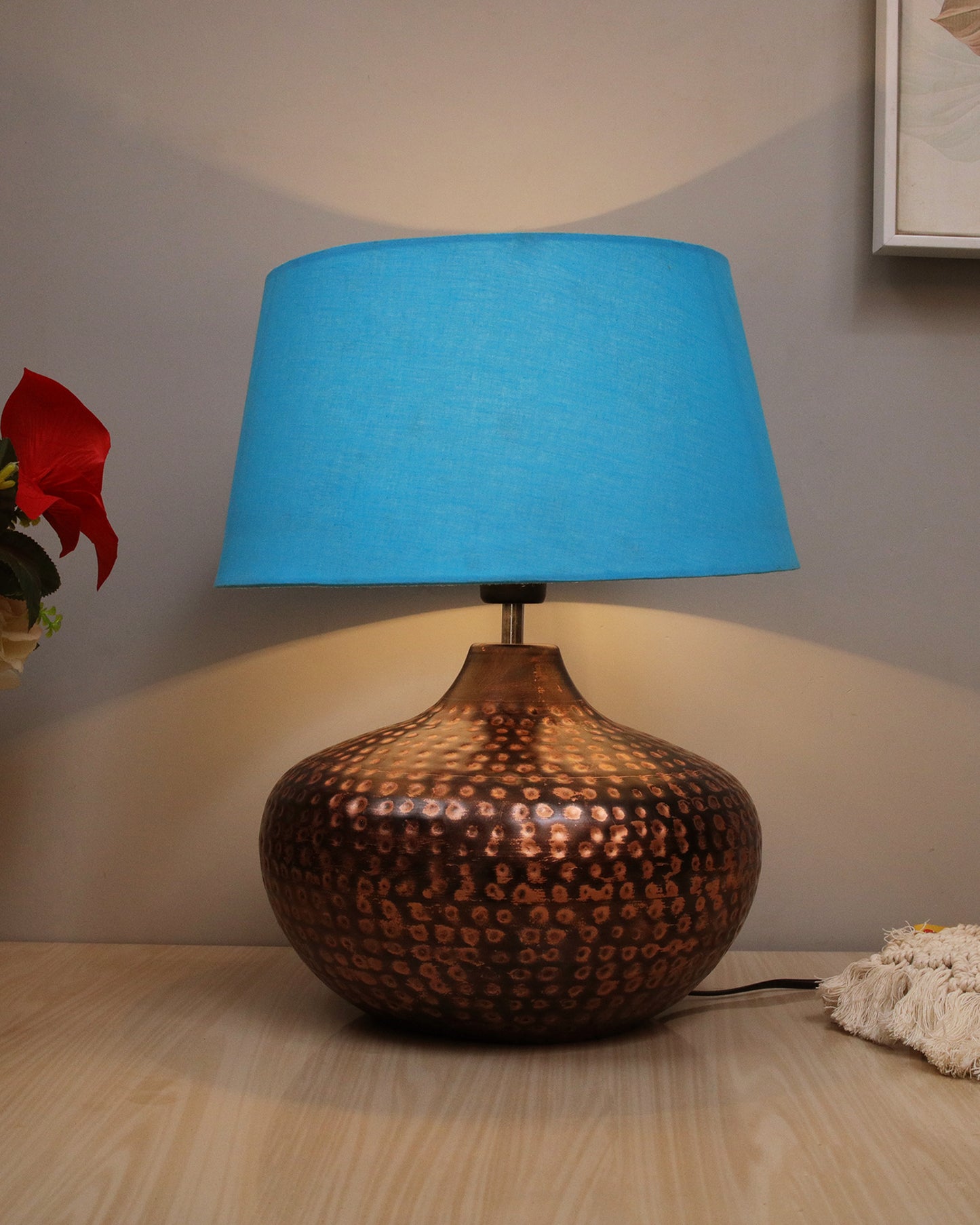Gourd Metal Antique Hammered Oil-Rubbed Bronze Table Lamp Linen with Jute Shade