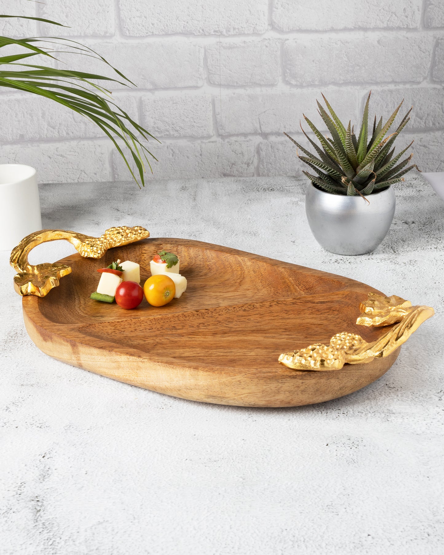 Natural Wooden Oval compartment tray with leaf handle, serving tray, snacks and fruits