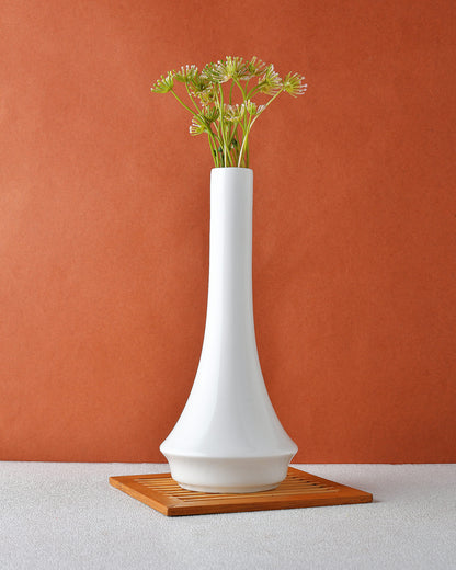 Fine Porcelain Flower Vase, White, Single