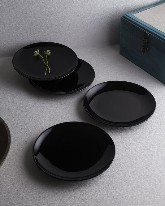 Fine Porcelain Glossy Black Urmi Quater Plate