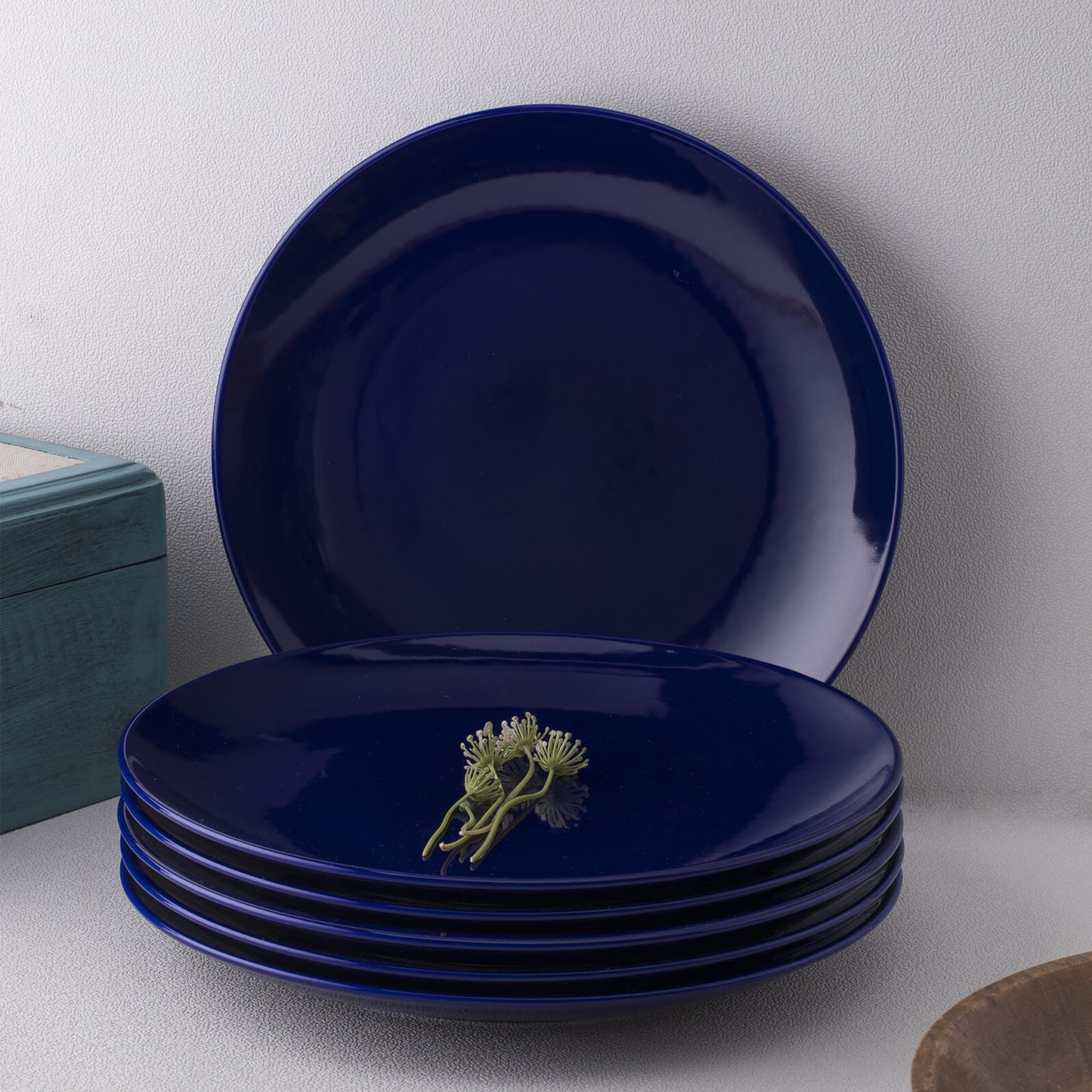 Fine Porcelain Royal Blue Prime Dinner Set