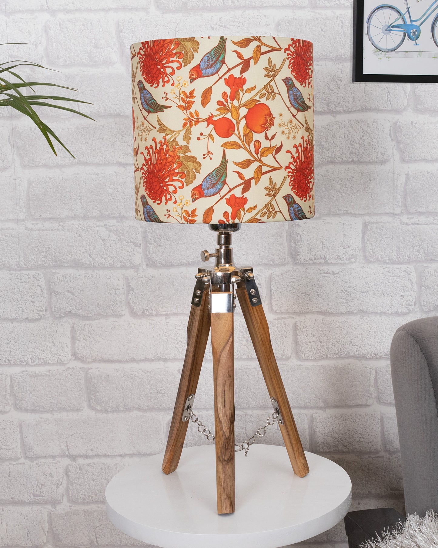 Modern Table Lamp, Wooden Base Modern Fabric Lampshade for Home Office Cafe Restaurant, Tripod