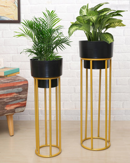Metal Planters Outdoor & Indoor, Metal Farmhouse Decor for Garden, Patio, Porch & Balcony, Pots with Stand, Front Door Decorative set of 2, Black Round Base