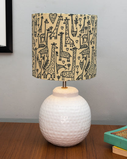Ginger Jar Antique Table Lamp Hammered Matt White Metal for Living Room Family Bedroom
