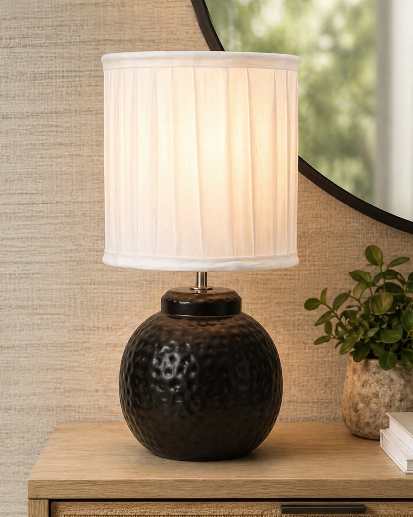 Ginger Jar Antique Table Lamp Hammered Matt Black Metal for Living Room Family Bedroom