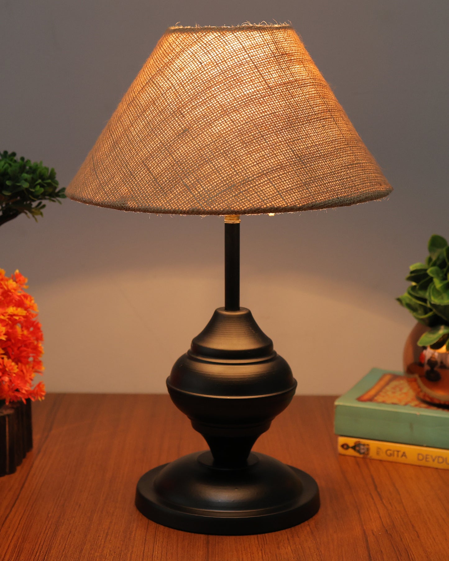 Black Metal Urn Table Lamp with Fabric Shade, B22 holder Nightstand Lamp