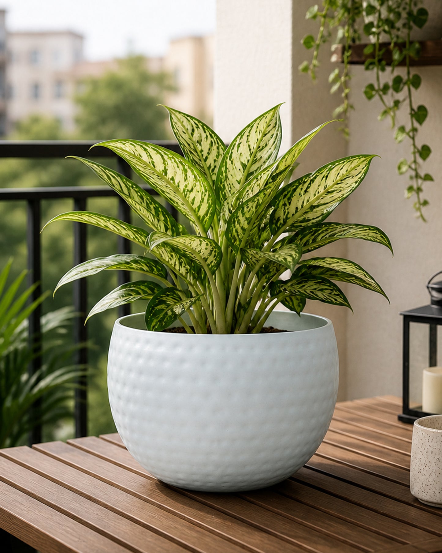 Metal Plant Pot with Hammered Design, Decorative Small Succulent Planter, Bowl