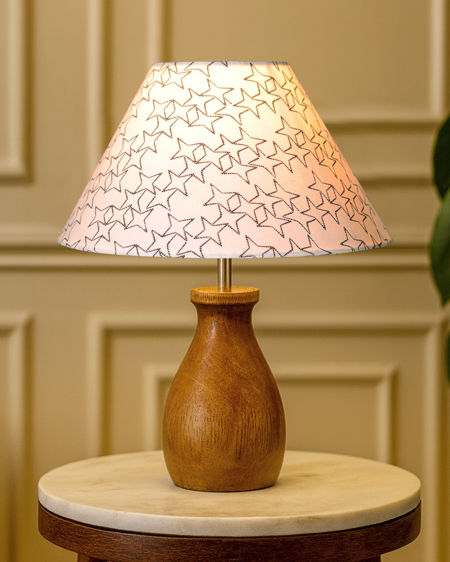 Dovel Pot Modern Table Lamp, Wooden Base Modern Fabric Lampshade for Home Office Cafe Restaurant, Dovel Pot