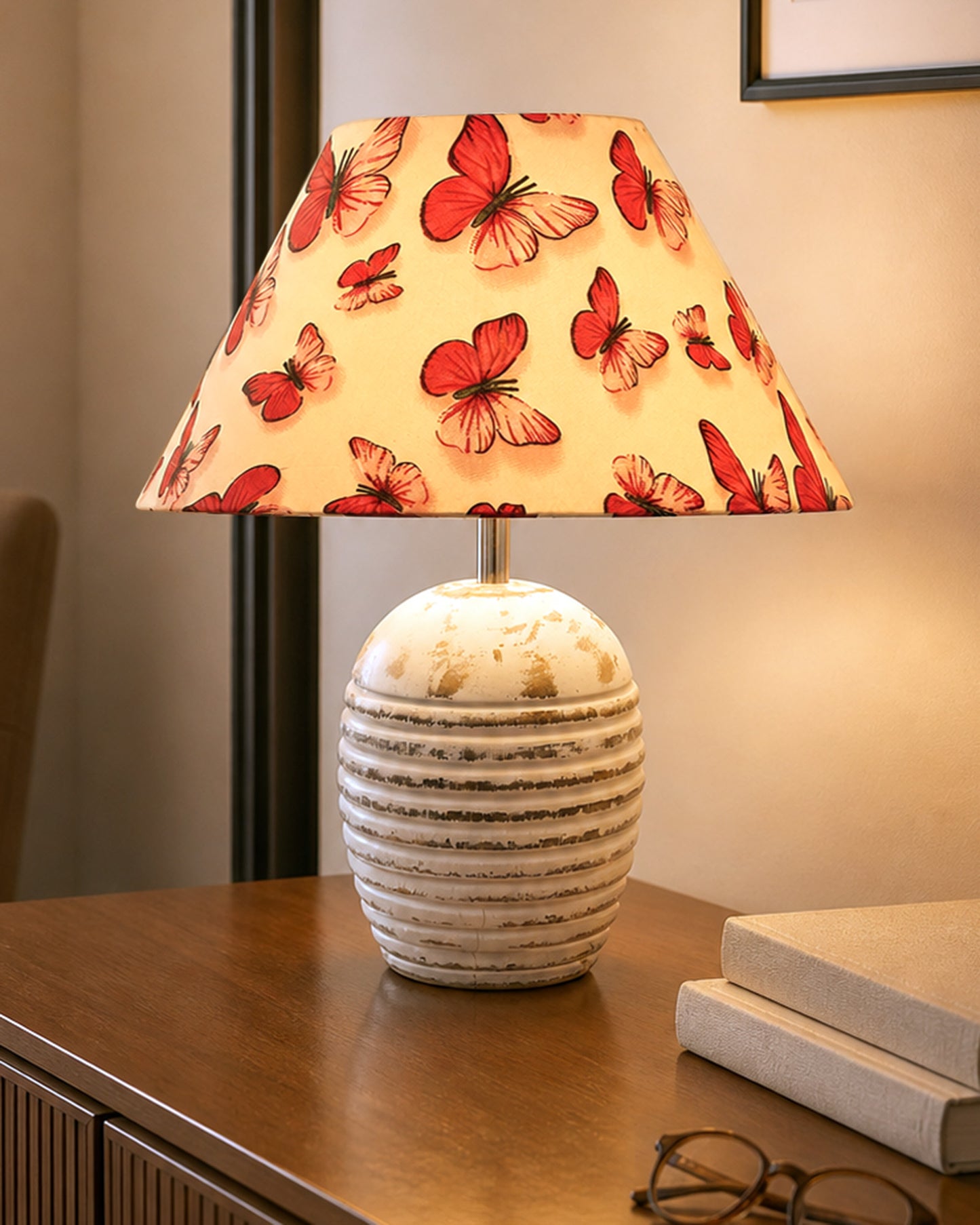 Ribbed Basket Table Lamp, Wooden Base Modern Fabric Lampshade for Home Office Cafe Restaurant