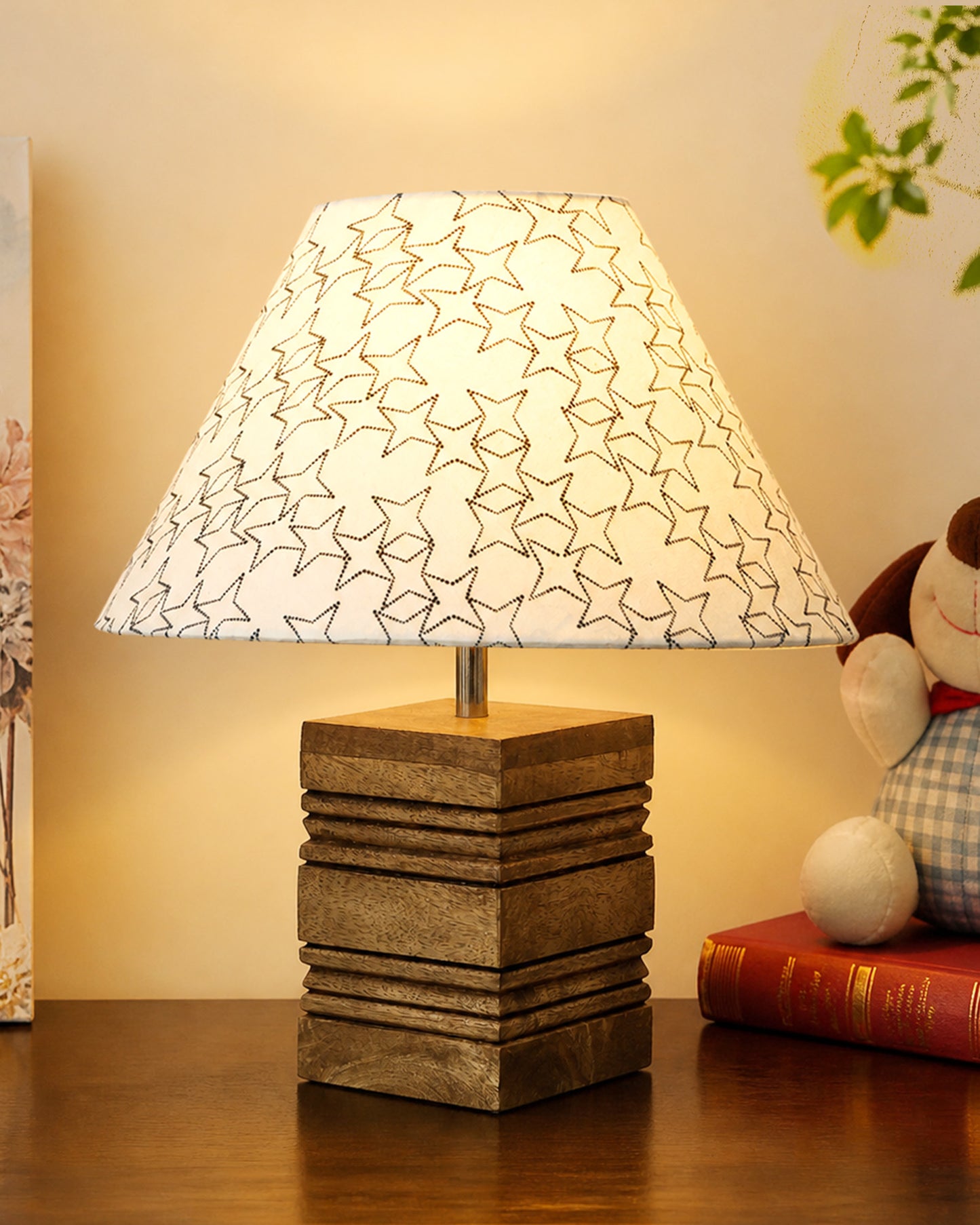 Ribbed Cube Table Lamp, Wooden Base Modern Fabric Lampshade for Home Office Cafe Restaurant, Cone