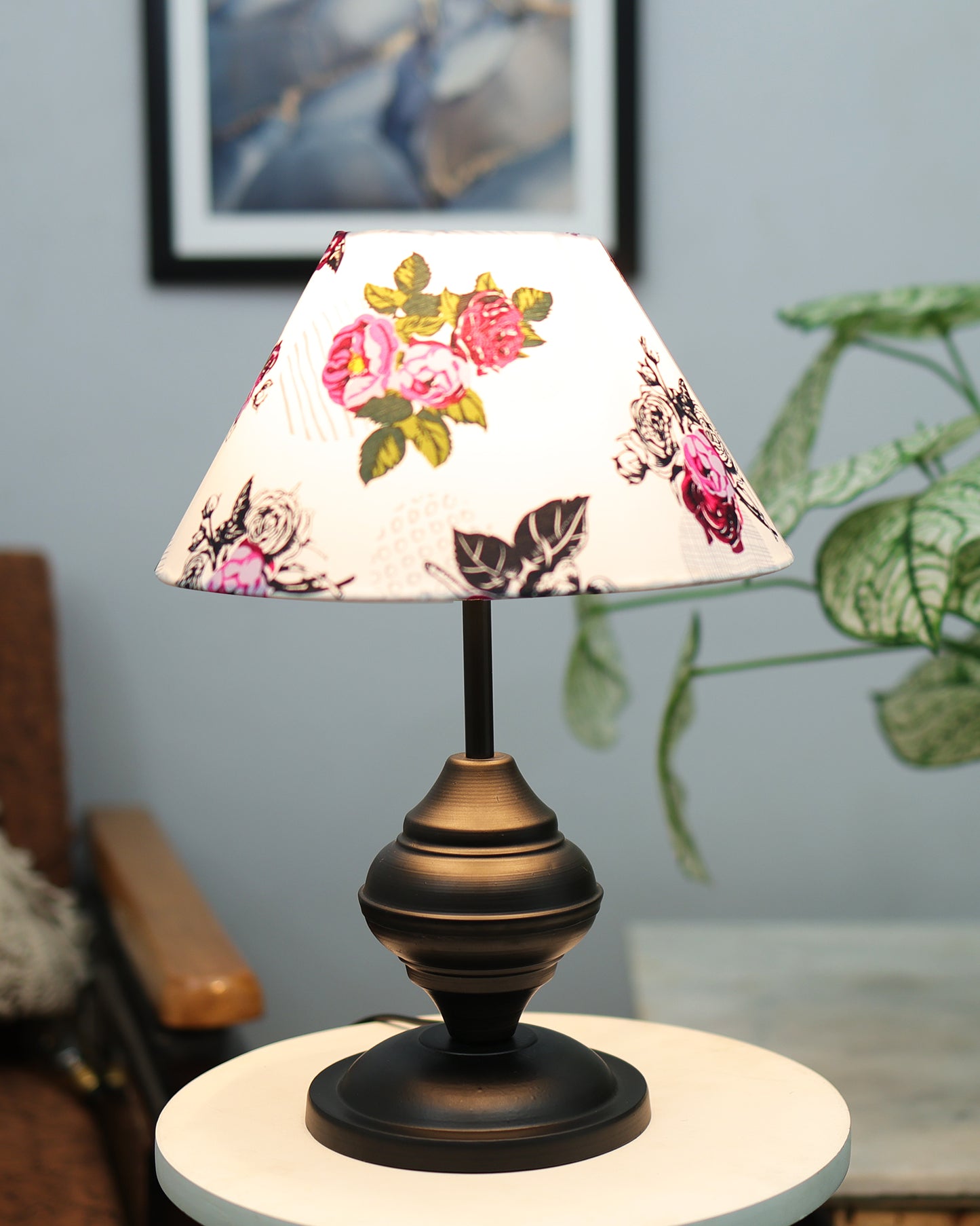 Black Metal Urn Table Lamp with Fabric Shade, B22 holder Nightstand Lamp