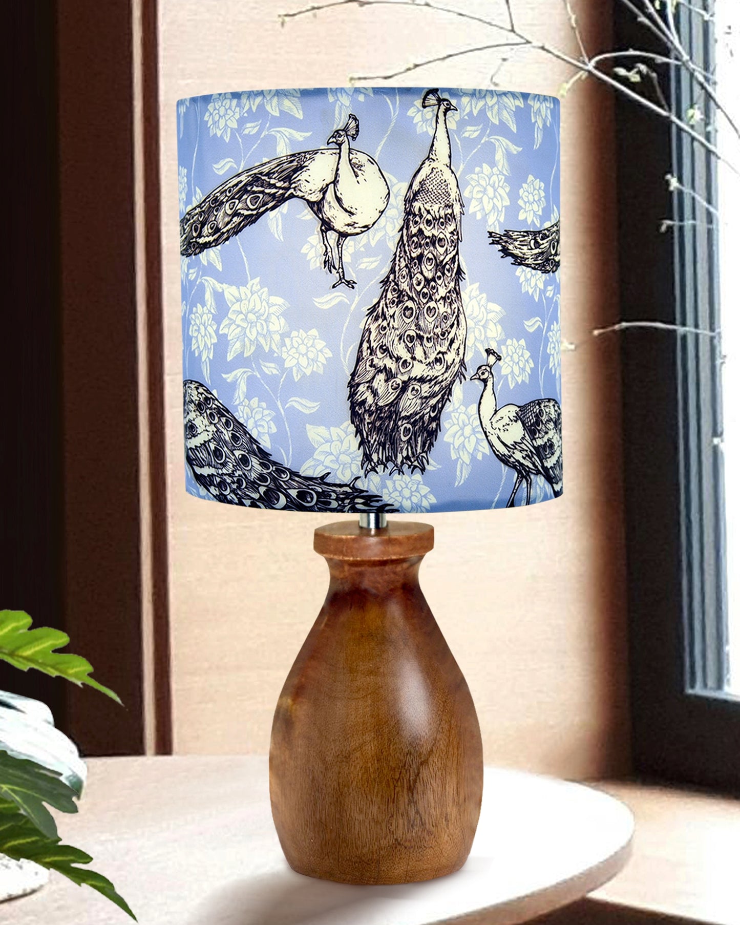 Dovel Pot Modern Table Lamp, Wooden Base Modern Fabric Lampshade for Home Office Cafe Restaurant