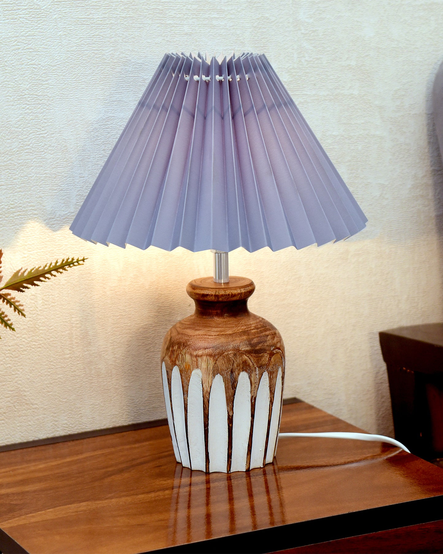Small Cute Bedside Lamp with Linen Beige Lampshade, Nightstand Lamp for Nursery, Bedroom, Kid Room, Living Room, Light Brown Wooden Base, E27, Ribbed Urn, Pleated Jute