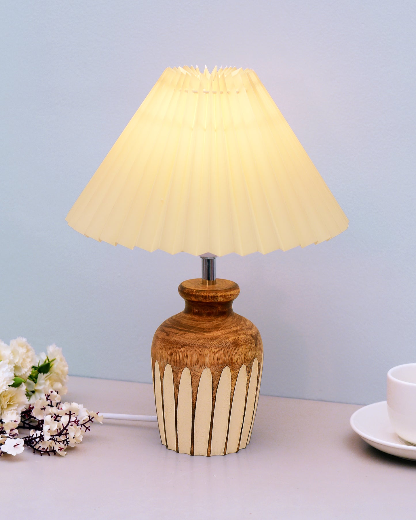 Small Cute Bedside Lamp with Linen Beige Lampshade, Nightstand Lamp for Nursery, Bedroom, Kid Room, Living Room, Light Brown Wooden Base, E27, Ribbed Urn, Pleated Jute